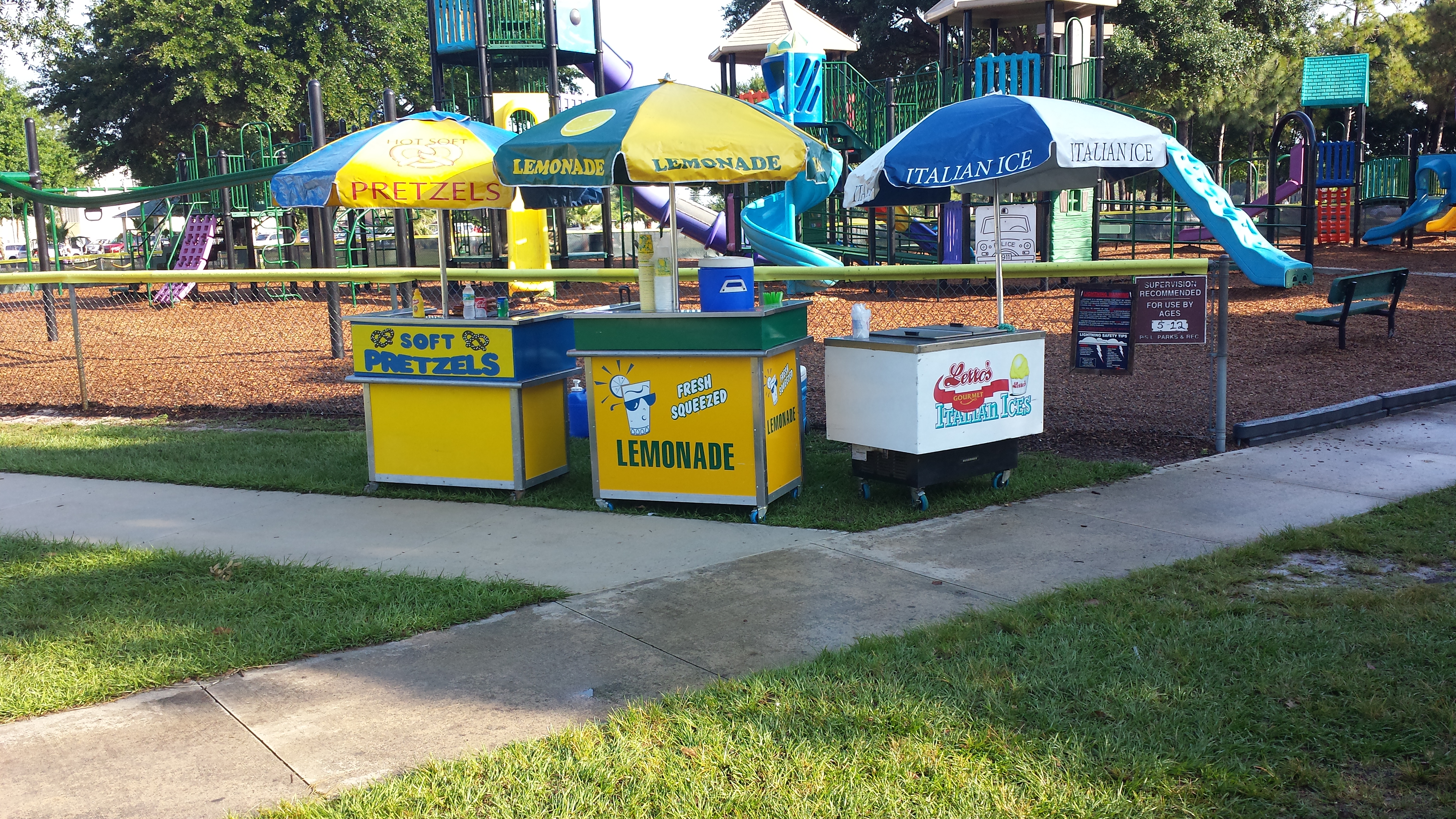Pretezl, Lemonade and Icees Cart